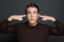 ¿Qué significa escuchar un zumbido de la nada en el cerebro o en los oídos?