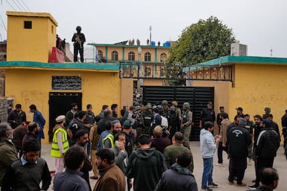 Explosión en mezquita chií a las afueras de Islamabad deja al menos 24 muertos y decenas de heridos