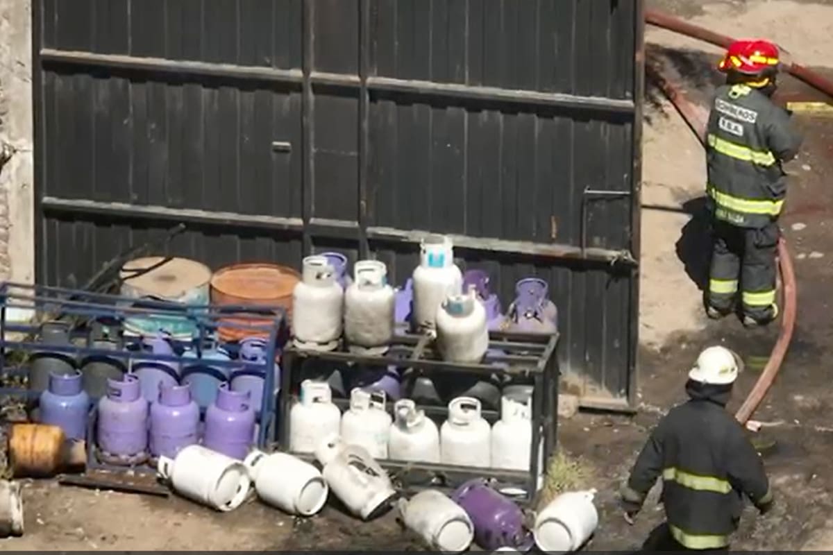 Explosión en un depósito de garrafas ubicado en la localidad de Mariano Acosta, partido de Merlo, provincia de Buenos Aires
