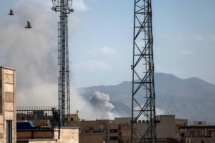 Explosiones se registraron en Teherán y en otras ciudades iraníes tras el inicio del ataque (Photo by AFP)