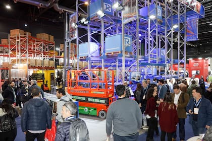 Expo Transporte y Expo Logisti-k;  los nuevos equipos para la logística se mostraron en la mayor exposición del sector.