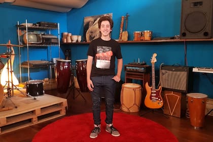 Expresarse con el arte, la manera de mostrar las emociones de Pedro