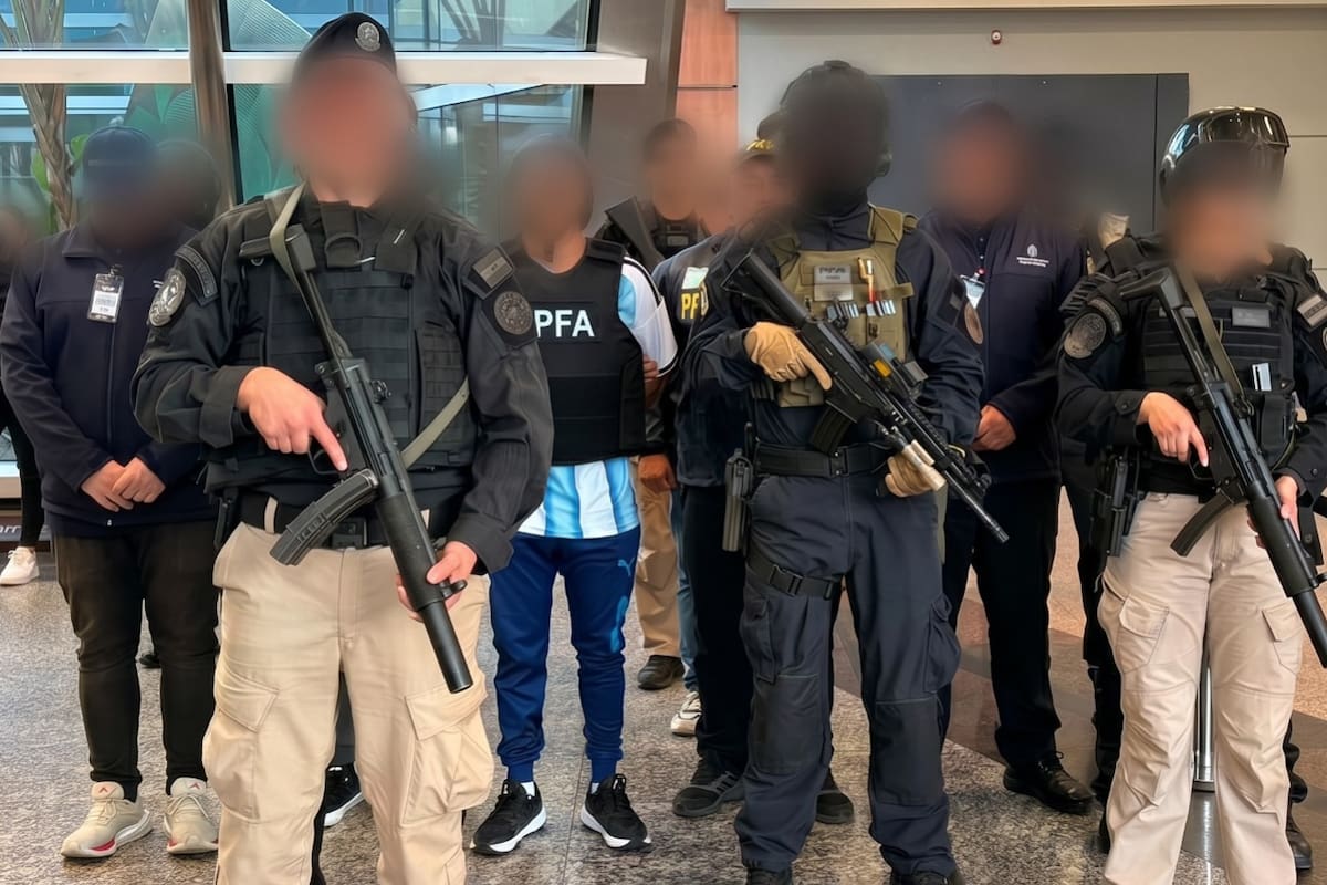 Expulsaron del país a uno de los líderes del clan narco de Dumbo