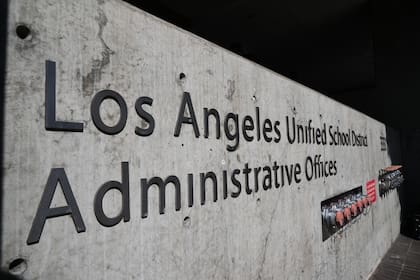 Exterior de la sede del Distrito Escolar Unificado de Los Ángeles (LAUSD)