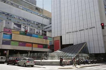 Extrabajadoras del centro cultural lo acusan de hostigamiento