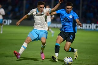 Racing se sobrepuso al encumbrado Belgrano (que falló un penal) y a un error y otra “agresión” de Rojo a un compañero