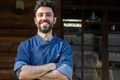Ezequiel Fusalba, actual chef, y pareja de Alba, la dueña de Rogelia