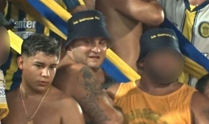 Ezequiel Riquelme (a la izquierda), junto al detenido jefe de la barra de Central, Lautaro "Laucha" Ghiselli