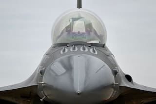Ocho interrogantes detrás del programa de los aviones F-16 que compró el Gobierno