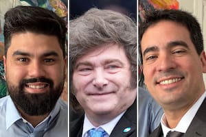 Milei se muestra con los dos nuevos funcionarios que buscarán reactivar la comunicación del Gobierno