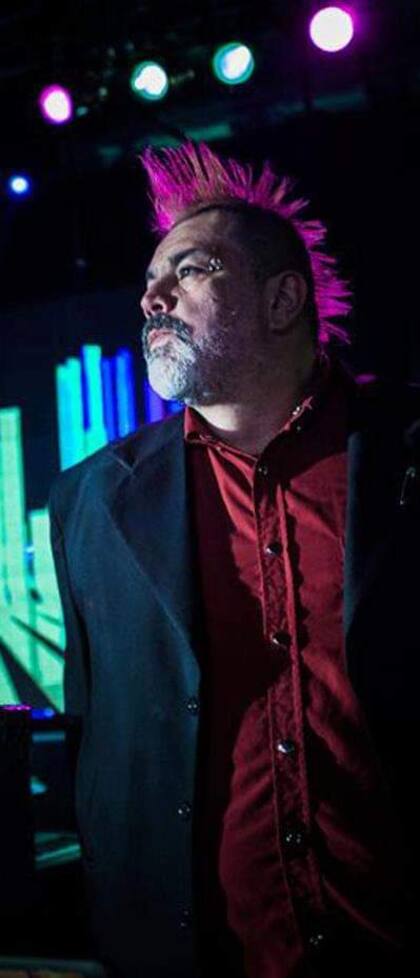 Fabián Jara, DJ, productor y curador de ciclos de música en vivo clave como el legendario Molotov, del C.C. Rojas