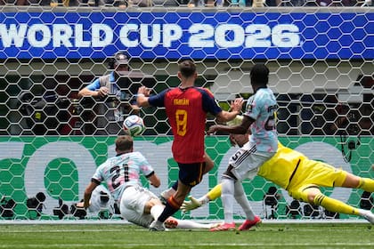 Fabián Ruiz, autor del primer gol de España ante Bélgica, mantendría su puesto como titular en España para la semifinal de este martes ante Francia