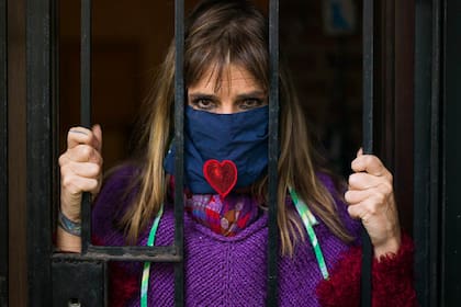 Fabiana Cantilo en su casa de zona norte posando para Rolling Stone en plena cuarentena
