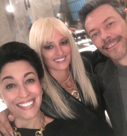 En el último día de grabación, Pascali se tomó una selfie junto con Penélope Cruz y otro compañero de elenco
