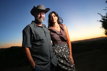 Fabio y Maira, en un atardecer campestre