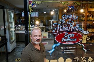 En la década del 70 su abuelo creó una máquina que rellena, sella y corta la pasta