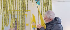 El ingeniero químico que renunció para limpiar casas de coleccionistas y se transformó en artista visual