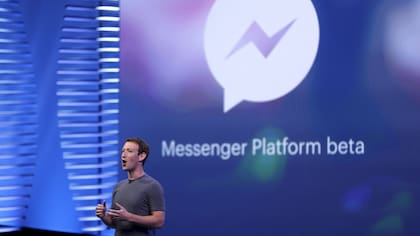 Mark Zuckerberg durante la presentación de la plataforma Messenger, que busca ampliar las prestaciones del chat, con 1000 millones de usuarios
