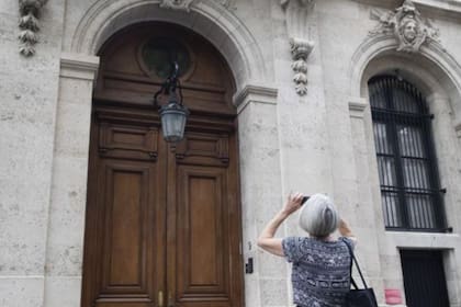 Fachada de la mansión del difunto multimillonario ubicada en Nueva York