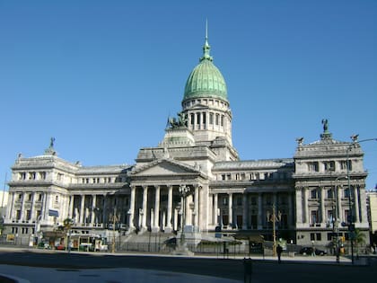 Diputados habían solicitado hacer el velatorio en el Congreso