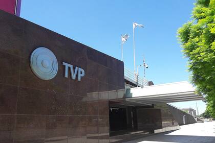 Fachada del edificio de la TV Pública, una emisora en constantes cambios en los últimos meses