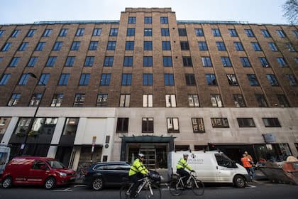 Fachada del número 17 de Bruton Street, en Londres