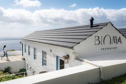 Fachada del restaurante, que funciona dentro de una casa típica de las Azores