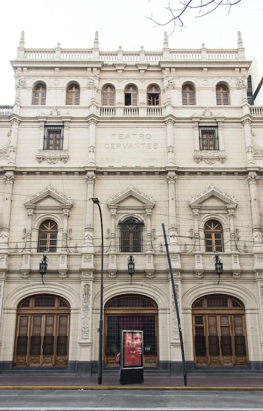 Fachada del Teatro Nacional Cervantes