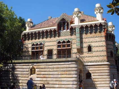 Fachada este de El Capricho.