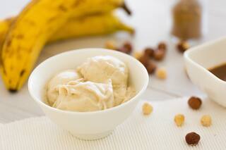 Fácil y natural: la receta para preparar helado de plátano con solo tres ingredientes y sin azúcar