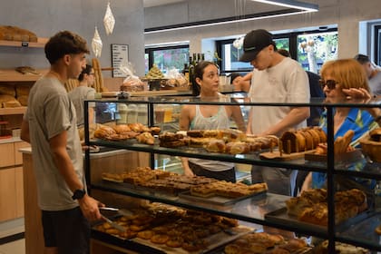 Facturas, laminados y más opciones, sobre el mostrador