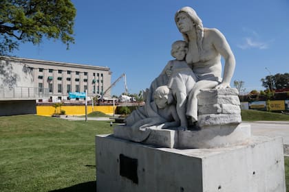 Facultad de Derecho de la UBA: una de las ubicaciones donde estuvo la escultura La Cautiva, de Lucio Correa Morales