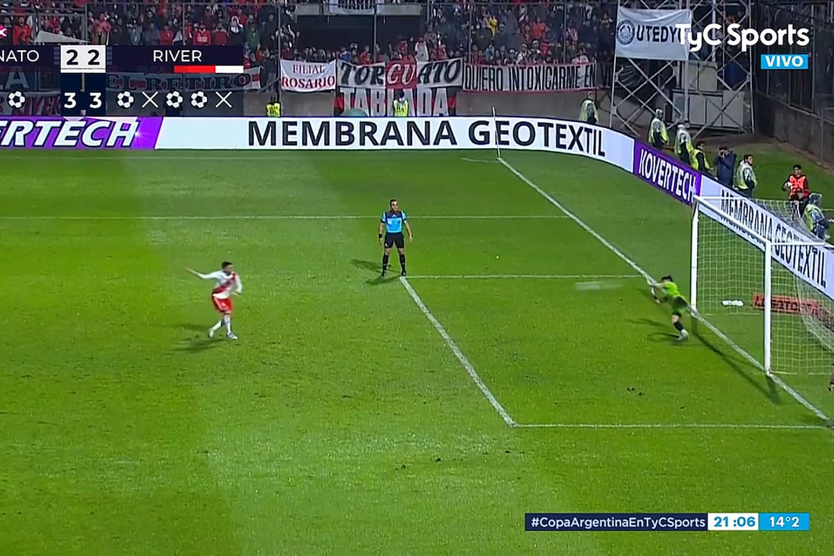 Facundo Altamirano le detiene el penal a Matías Suárez y Patronato elimina a River de la Copa Argentina