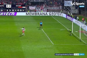 Facundo Altamirano le detiene el penal a Matías Suárez y Patronato elimina a River de la Copa Argentina