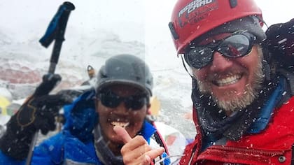 Facundo Arana en el campamento base del Everest