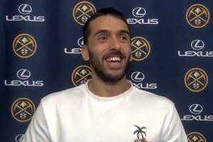 Facundo Campazzo en la conferencia de prensa, luego del triunfo de Denver ante Memphis