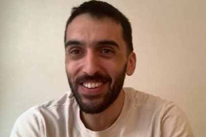 Facundo Campazzo en una conferencia en la que participó LA NACION y que duró más de una hora; el cordobés mostró su sonrisa habitual.
