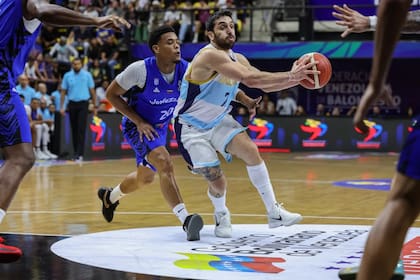 Facundo Campazzo jugó contra Venezuela, pero es una incógnita si estará vs. Colombia