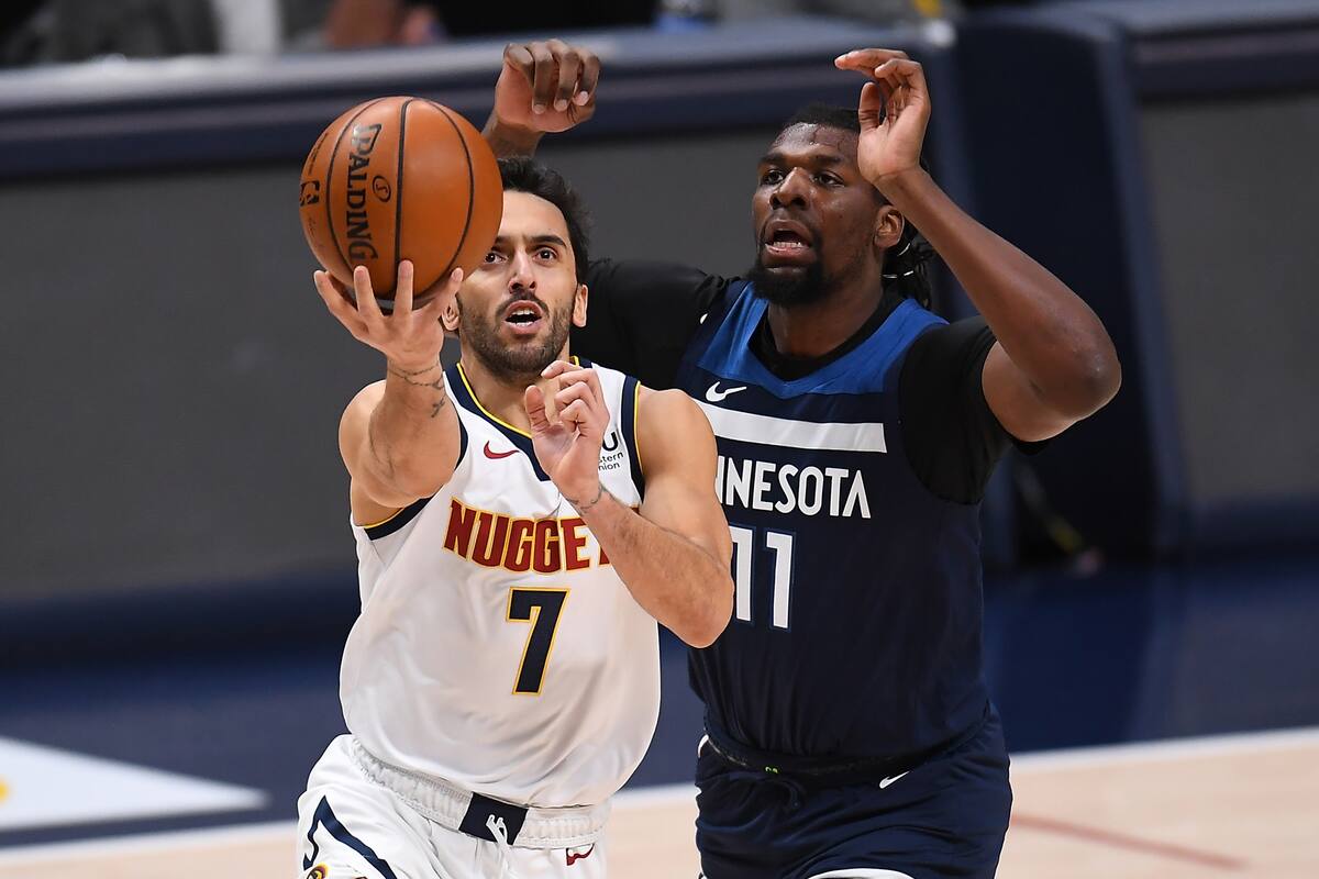 Facundo Campazzo reconoce la diferencia en el cambio defensivo, ataca al pivote Nez Reid y anota con una bandeja su primer doble del partido