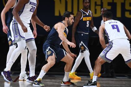 Facundo Campazzo tuvo menos minutos que en la pretemporada, pero se convirtió en el 13er argentino en jugar en la NBA