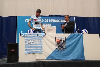 Facundo Conte volvió a ponerse la camiseta de Ciudad Voley, el club donde comenzó a jugar a los 12 años