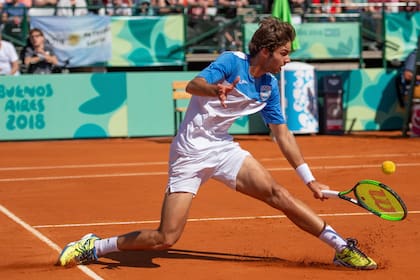 Facundo Diaz Acosta medallista de plata.