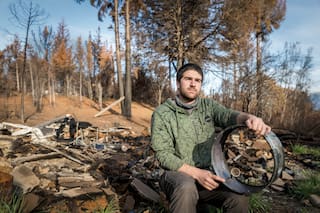 Seis músicos que buscan reconstruir su vida tras los incendios en la Comarca Andina