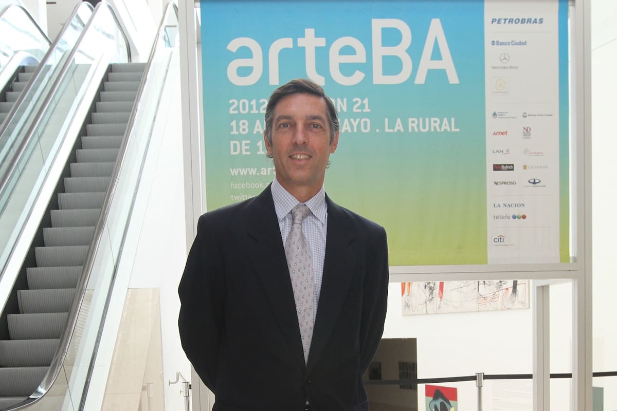 Facundo Gómez Minujín, miembro del Consejo de Administración de arteBA, en una de las presentaciones de la feria en el Malba