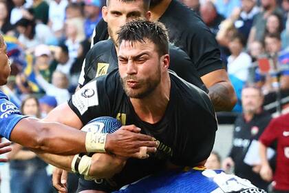 Facundo Isa y una imagen reciente jugando para Toulon por la Champions Cup