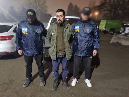 Facundo Jones Huala, cuando fue detenido por agentes de la Policía Federal Argentina