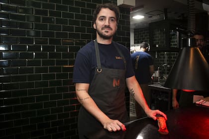 Facundo Kelemen (36) dejó su carrera de abogado para dedicarse a la cocina y fundar este neobodegón