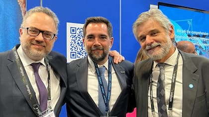 Facundo Leal junto a Matías Kulfas y Daniel Filmus