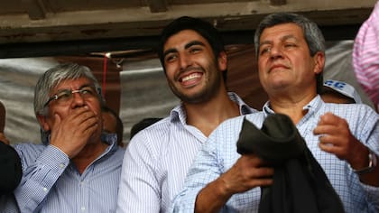 Facundo Moyano (centro)
