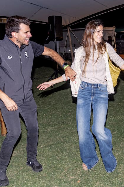 Facundo Sola y
su mujer, Rocío Rondina, en pleno dancing.